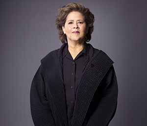 Headshot of Anna Deavere Smith